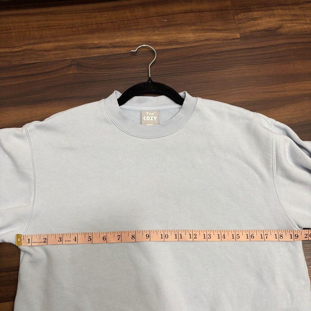 Aritzia Tna Sz Small Light Blue Cozy Fleece Perfect Cropped Raw Hem Sweatshirt - Picture 6 of 8